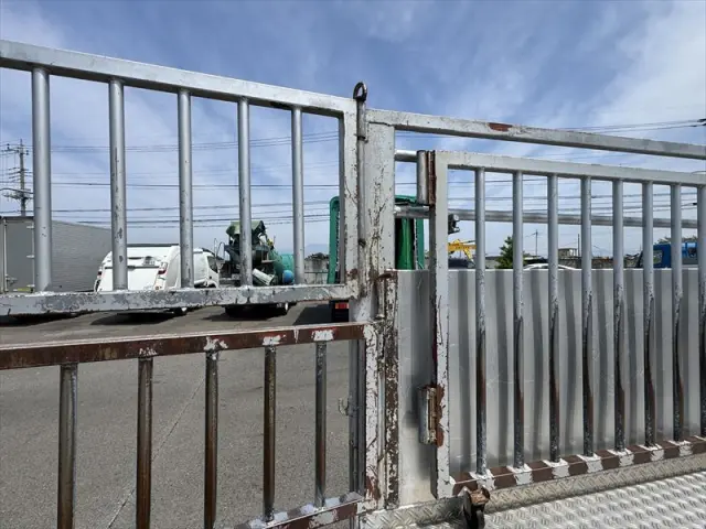 いすゞ エルフ BDG-NPR85ARの写真8