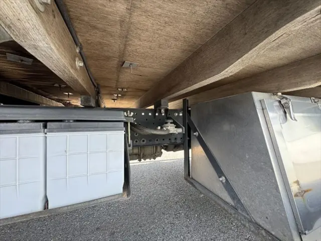 いすゞ エルフ BDG-NPR85ARの写真24