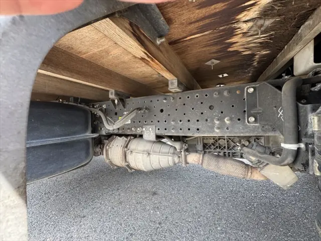 いすゞ エルフ BDG-NPR85ARの写真28