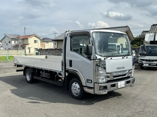 いすゞ エルフ TRG-NNS85AR(4WD)の写真2