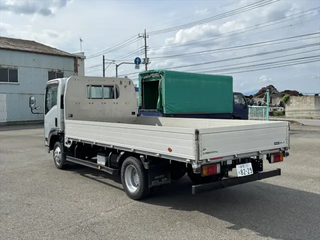 いすゞ エルフ TRG-NNS85AR(4WD)の写真4