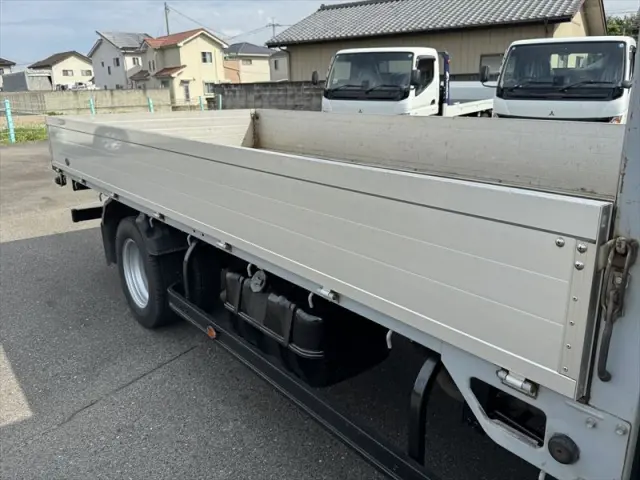 いすゞ エルフ TRG-NNS85AR(4WD)の写真8
