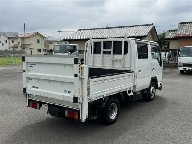いすゞ エルフ TRG-NHR85A(2WD)の写真3