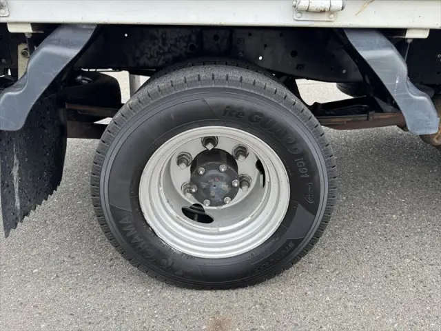 いすゞ エルフ TRG-NHR85A(2WD)の写真12