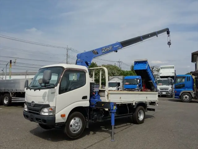 日野 デュトロ TKG-XZU650M(2WD)の写真1