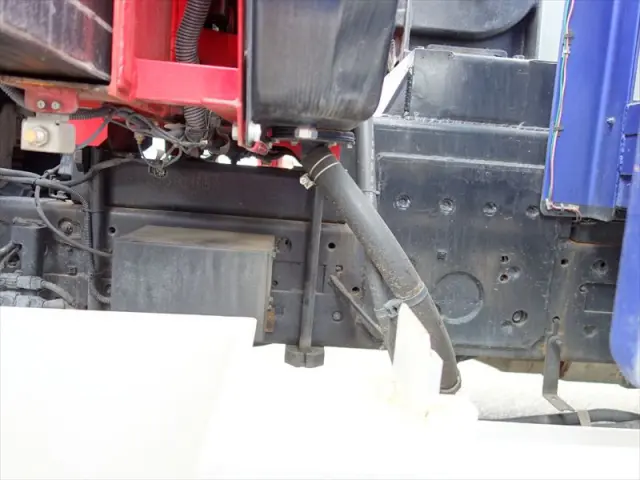 いすゞ フォワード 2RG-FSR90S2(2WD)の写真7