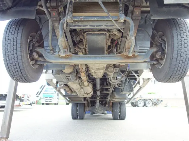 いすゞ フォワード 2RG-FSR90S2(2WD)の写真16