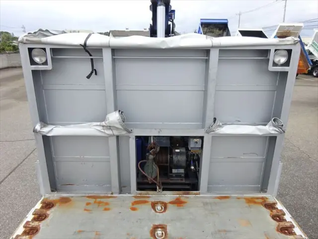 いすゞ フォワード LKG-FTR90T2(2WD)の写真21