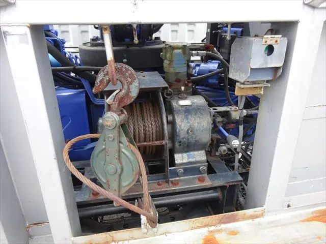 いすゞ フォワード LKG-FTR90T2(2WD)の写真22