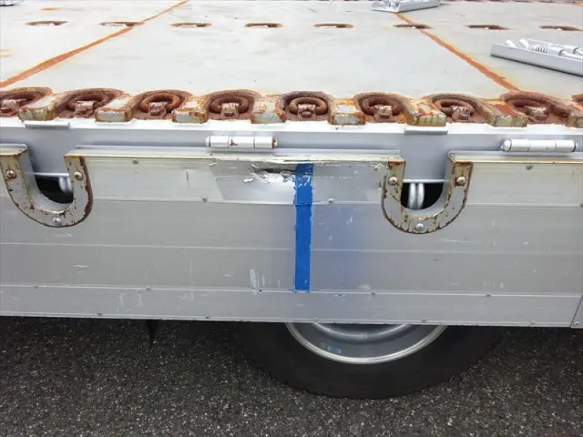 いすゞ フォワード LKG-FTR90T2(2WD)の写真24