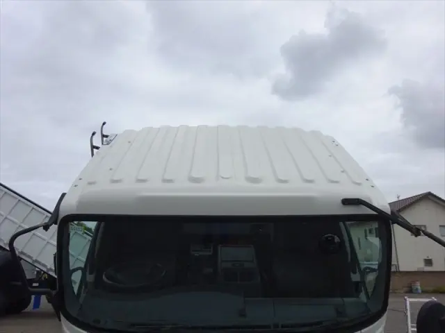 いすゞ フォワード LKG-FTR90T2(2WD)の写真38