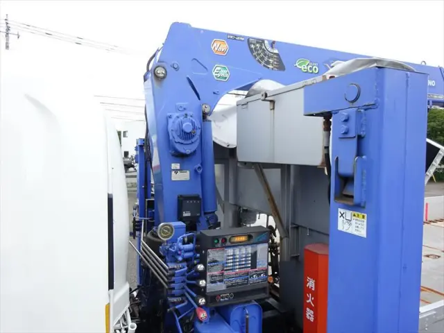 いすゞ フォワード LKG-FTR90T2(2WD)の写真42