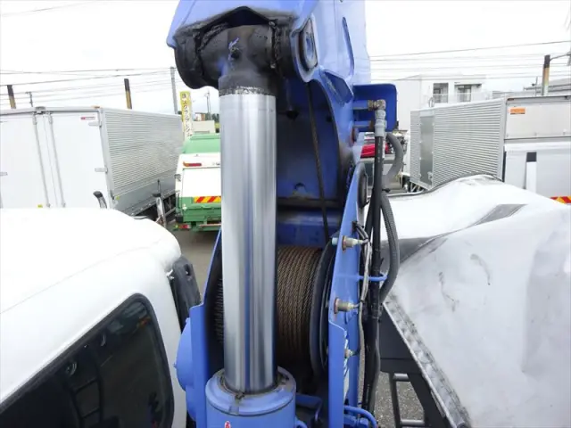 いすゞ フォワード LKG-FTR90T2(2WD)の写真44