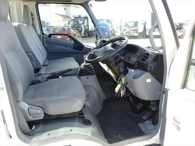 トヨタ ダイナ TKG-XZU720(2WD)の写真18