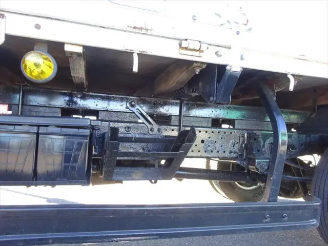 いすゞ エルフ TKG-NKR85AR(2WD)の写真8