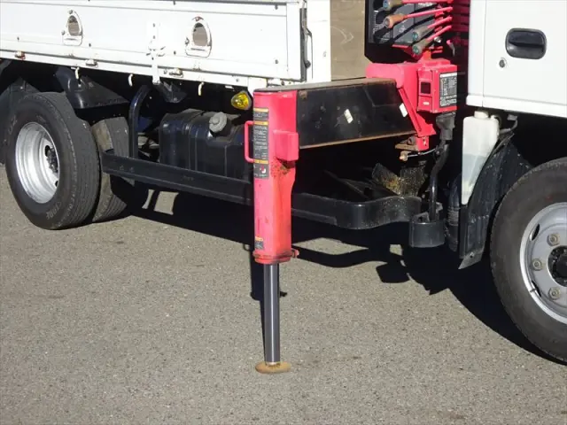 いすゞ エルフ TKG-NKR85AR(2WD)の写真10