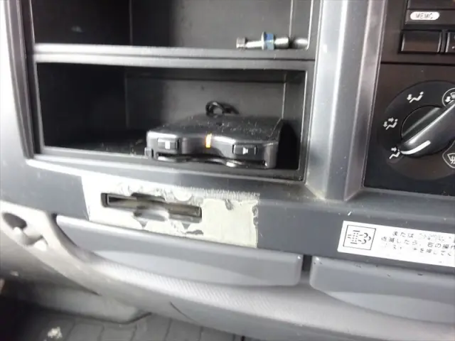 いすゞ エルフ TKG-NKR85ARの写真26