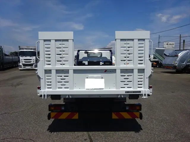 三菱 キャンター 2RG-FEB80(2WD)の写真10