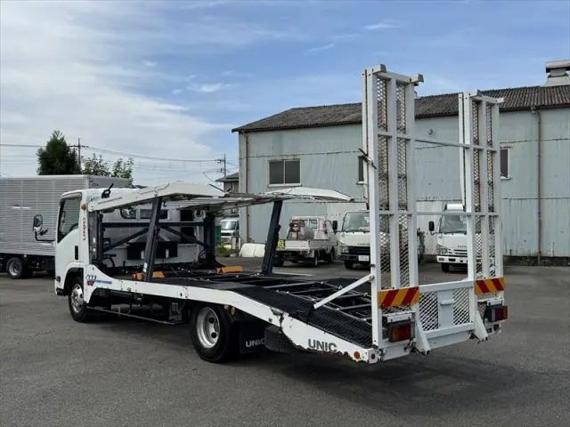いすゞ エルフ TKG-NKR85YN(2WD)の写真4