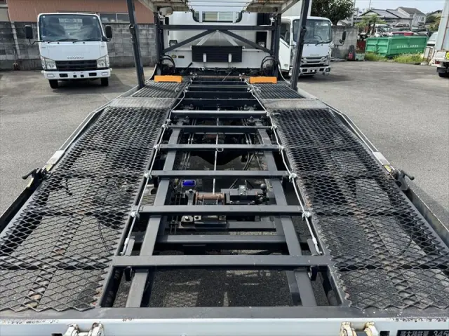 いすゞ エルフ TKG-NKR85YN(2WD)の写真9