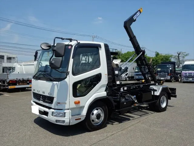 三菱 ファイター 2KG-FK72Fの写真1