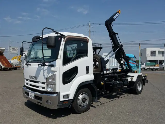 いすゞ フォワード TKG-FRR90S1の写真1