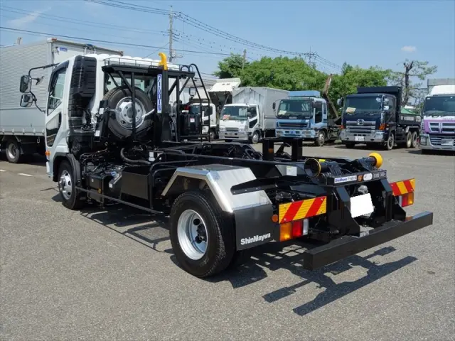 三菱 ファイター 2KG-FK72Fの写真4