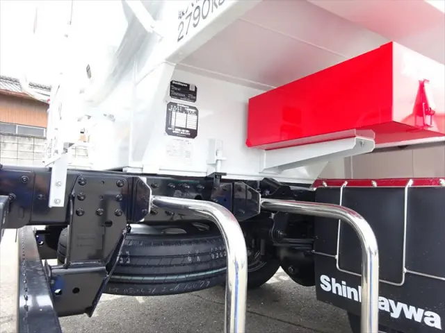 三菱 キャンター 2RG-FGA50(4WD)の写真8