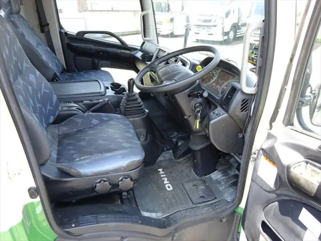 日野 レンジャー QKG-FJ7JGAA(2WD)の写真24