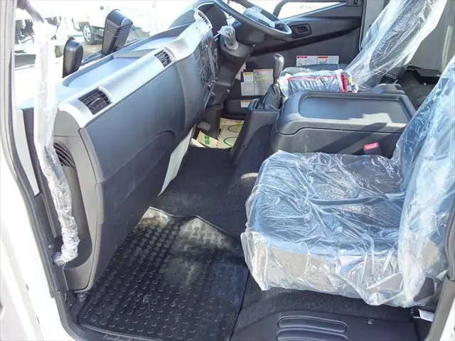 三菱 ファイター 2KG-FK72Fの写真24