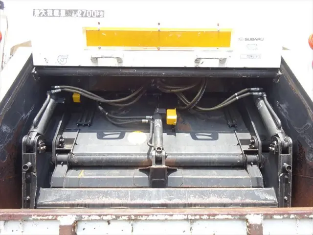 いすゞ エルフ PDG-NPR75N(2WD)の写真13