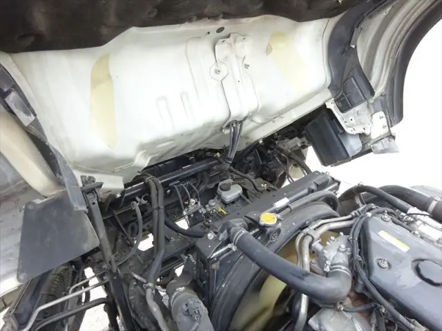 いすゞ エルフ PDG-NPR75N(2WD)の写真32