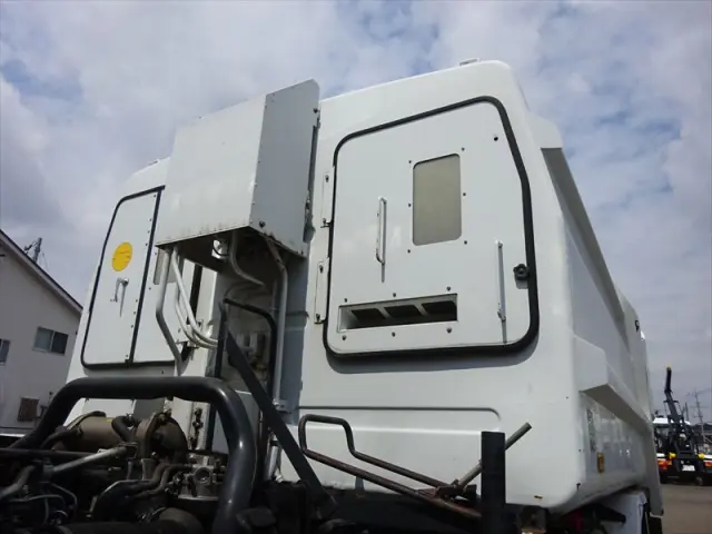 いすゞ エルフ PDG-NPR75N(2WD)の写真33