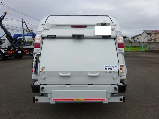 三菱 キャンター 2RG-FEAV0の写真9