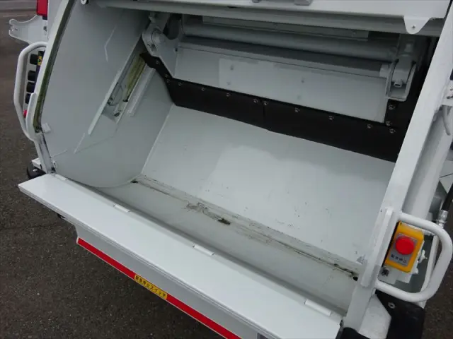 三菱 キャンター 2RG-FEAV0の写真11