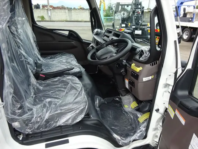 三菱 キャンター 2RG-FEAV0の写真19