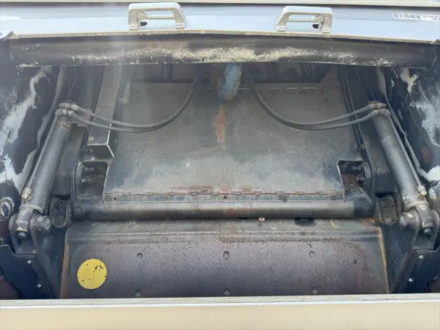 UD コンドル QKG-PK39LH(2WD)の写真6