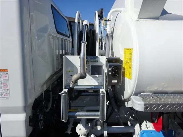 三菱 キャンター 2PG-FEB90(2WD)の写真12