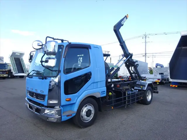 三菱 ファイター QKG-FK62FZ(2WD)の写真1