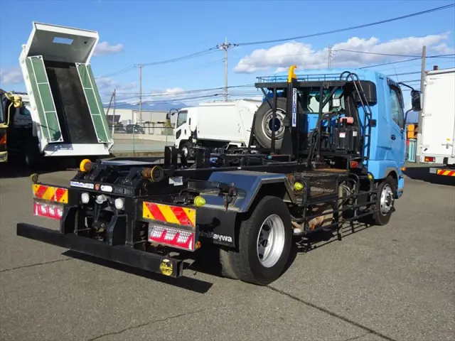 三菱 ファイター QKG-FK62FZ(2WD)の写真5