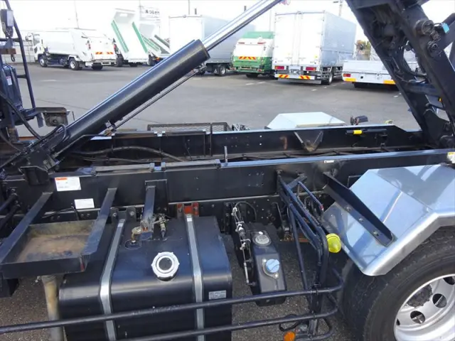 三菱 ファイター QKG-FK62FZ(2WD)の写真6