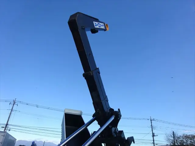 三菱 ファイター QKG-FK62FZ(2WD)の写真9