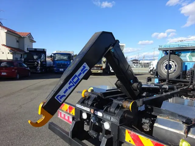 三菱 ファイター QKG-FK62FZ(2WD)の写真15