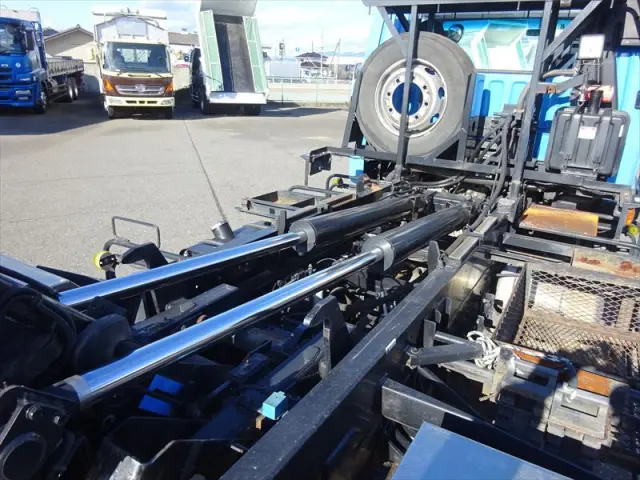 三菱 ファイター QKG-FK62FZ(2WD)の写真16