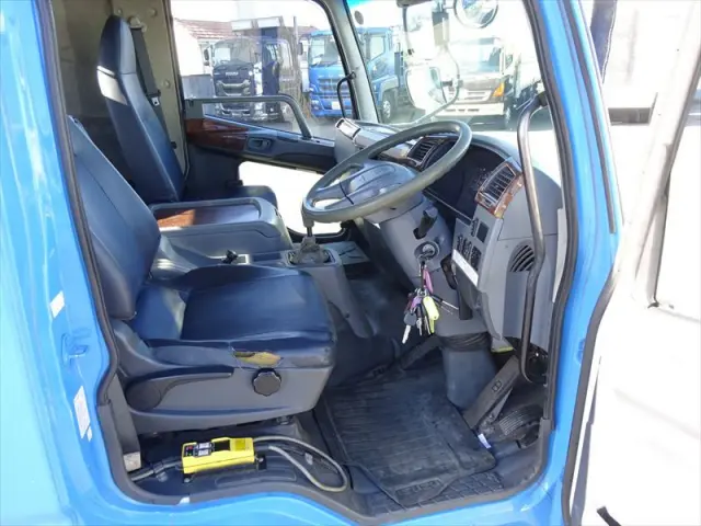 三菱 ファイター QKG-FK62FZ(2WD)の写真18