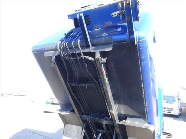 三菱 キャンター TPG-FDA50(4WD)の写真9