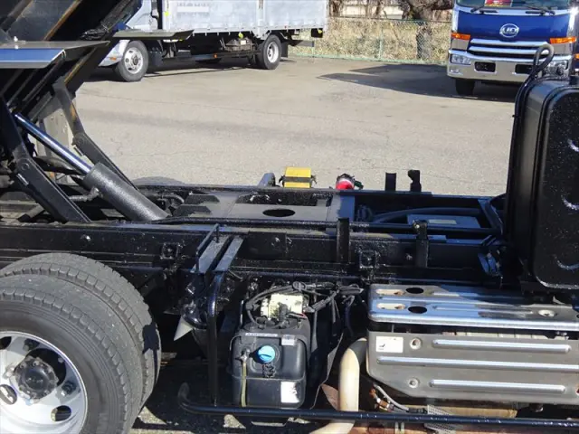 三菱 キャンター TPG-FDA50(4WD)の写真10