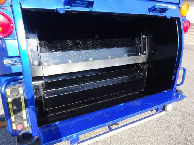 三菱 キャンター TPG-FDA50(4WD)の写真17