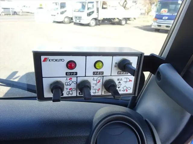 三菱 キャンター TPG-FDA50(4WD)の写真29