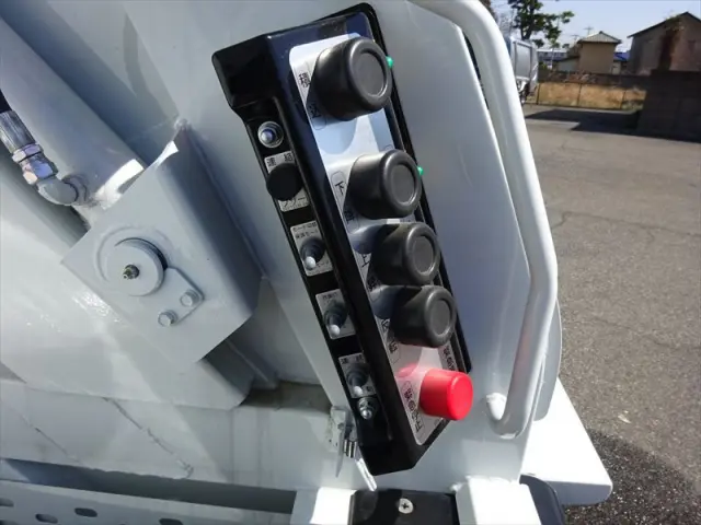 三菱 ファイター 2KG-FK62FZ(2WD)の写真21